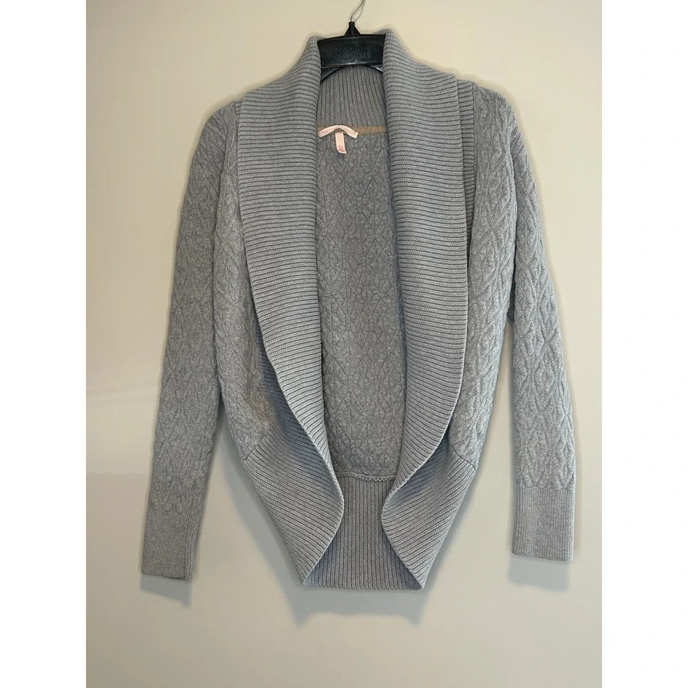 Victoria's Secret Light Gray Cable Knit Shawl Collar Cardigan Sweater Size Small